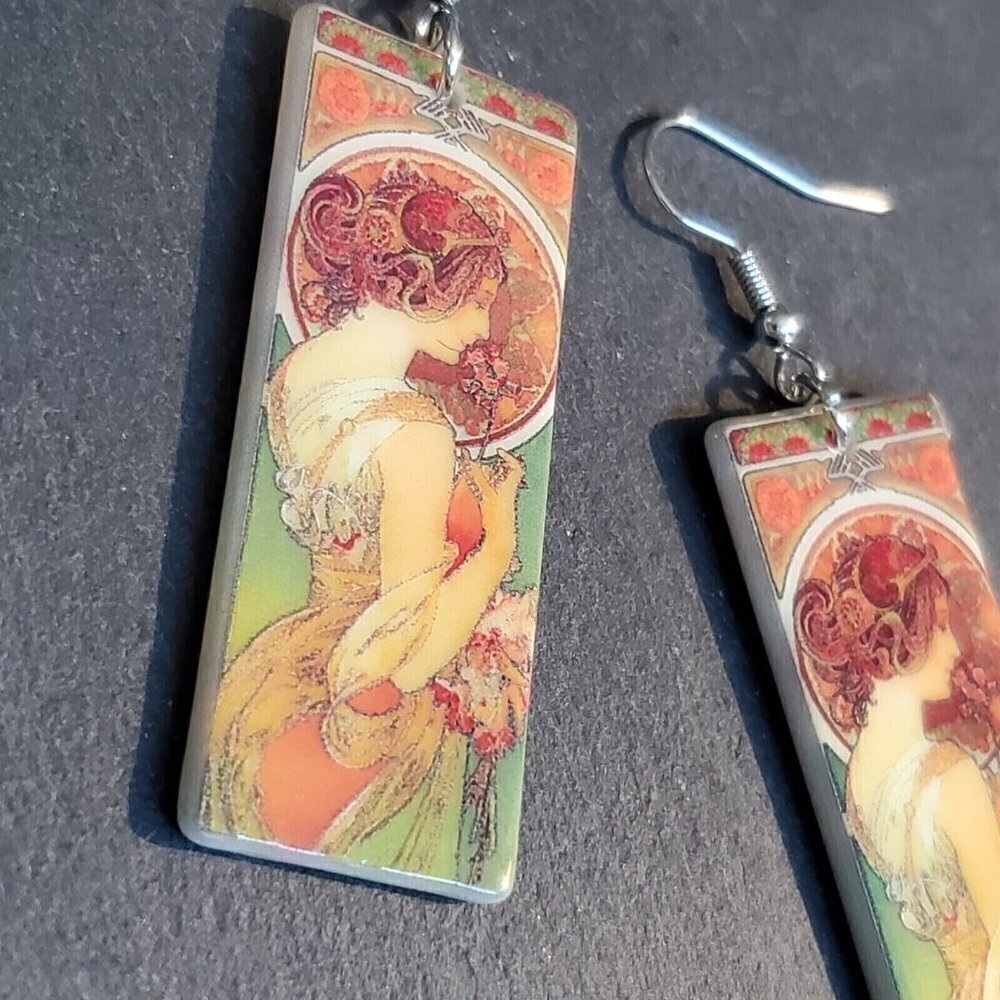 Art Nouveau Alfonse Mucha Painting Lucite Acrylic Rectangle Pendant Earrings - Picture 5 of 6